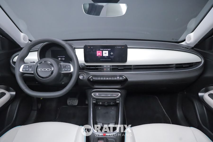 Fiat 600 1.2 hybrid La Prima Nero Cinema  Aziendale foto 9