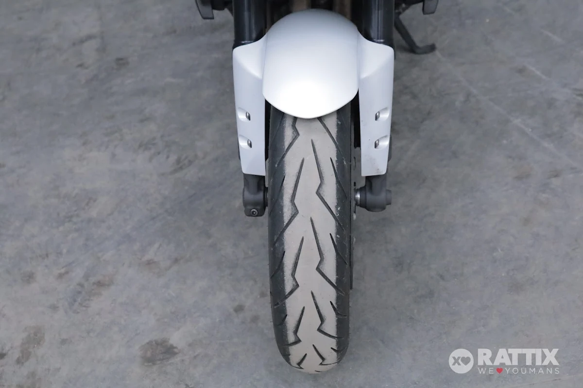 YAMAHA FZ1 1000 Fazer Abs