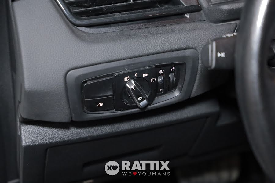 BMW 225 xe iPerformance Active Tourer auto Alpine white  Aziendale foto 27