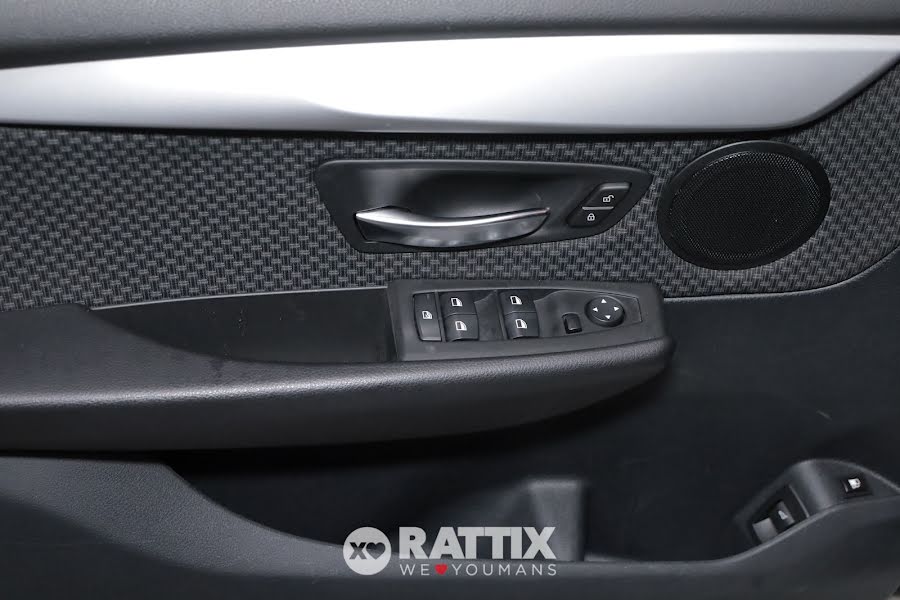 BMW 225 xe iPerformance Active Tourer auto Alpine white  Aziendale foto 28