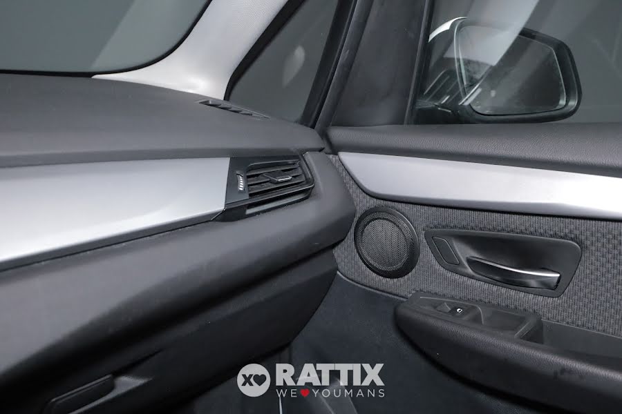 BMW 225 xe iPerformance Active Tourer auto Alpine white  Aziendale foto 30