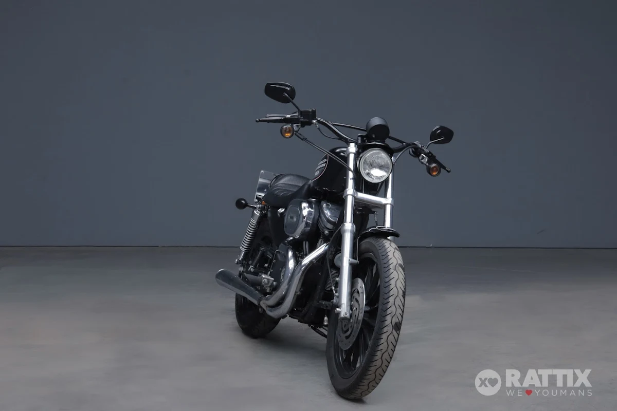 HARLEY DAVIDSON 883 Sportster XLH Hugger