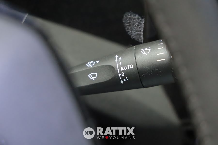 Peugeot 408 1.2 puretech 130CV Allure Pack eat8 Blu Obsession  Aziendale foto 13