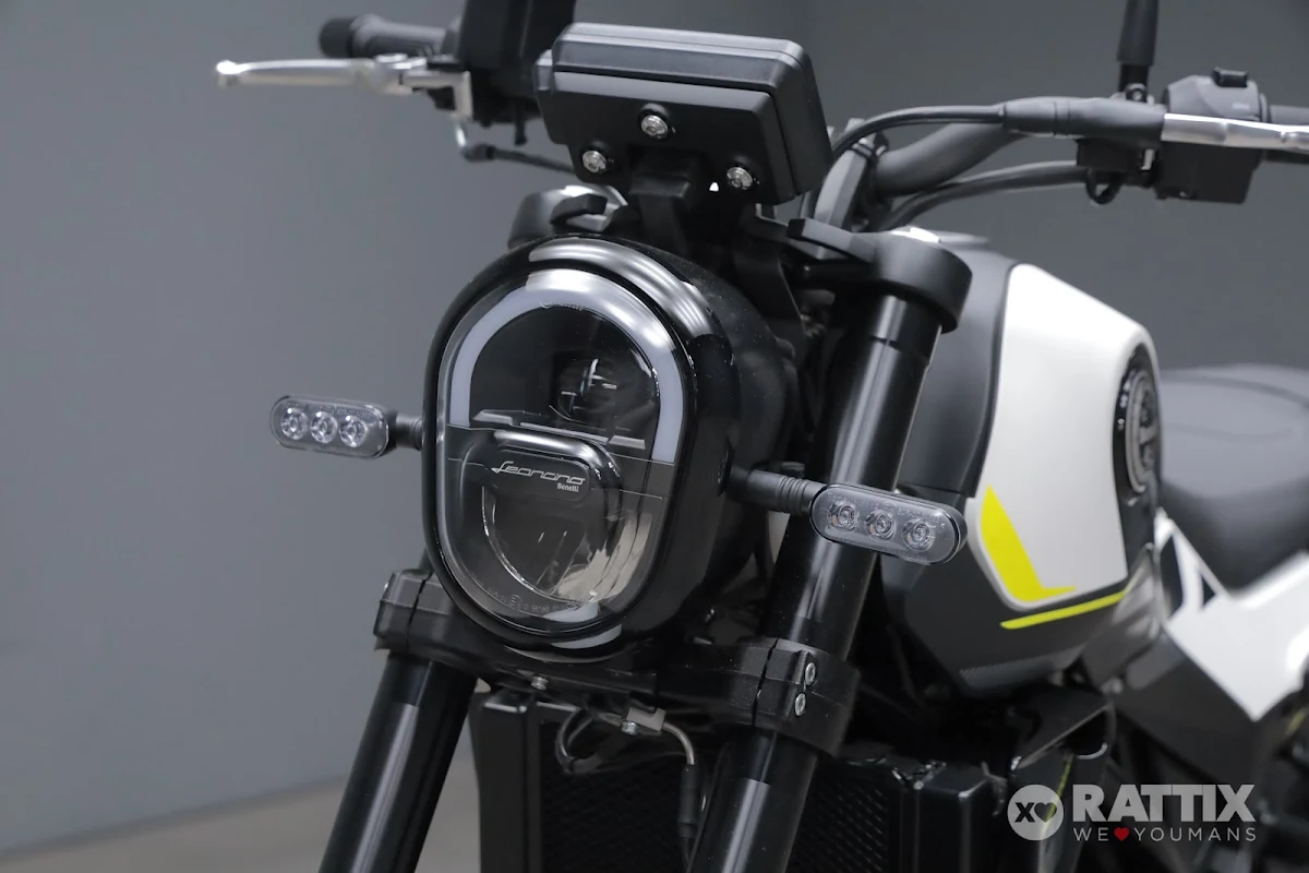 BENELLI Leoncino 250 E5