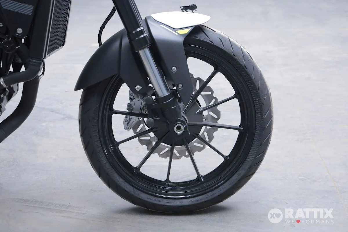 BENELLI Leoncino 250 E5