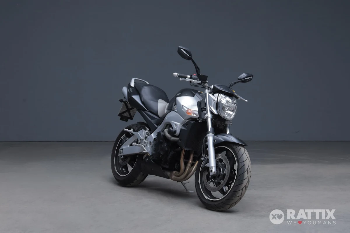 SUZUKI GSR 600 600/2