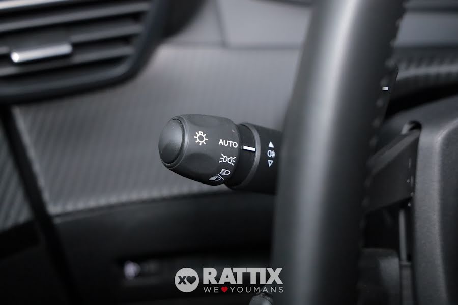 Peugeot 2008 1.2 puretech 130CV Allure eat8 Blu Obsession  Aziendale foto 12