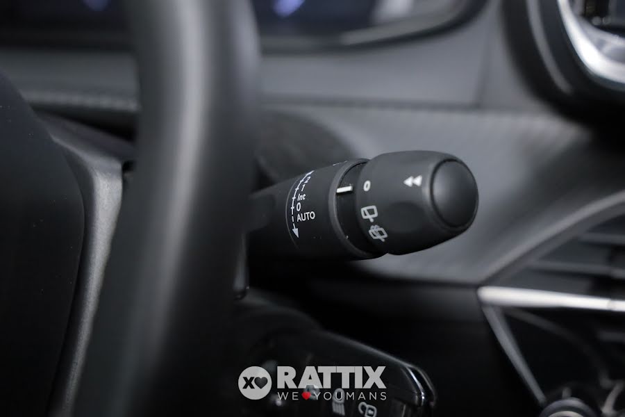 Peugeot 2008 1.2 puretech 130CV Allure eat8 Blu Obsession  Aziendale foto 13