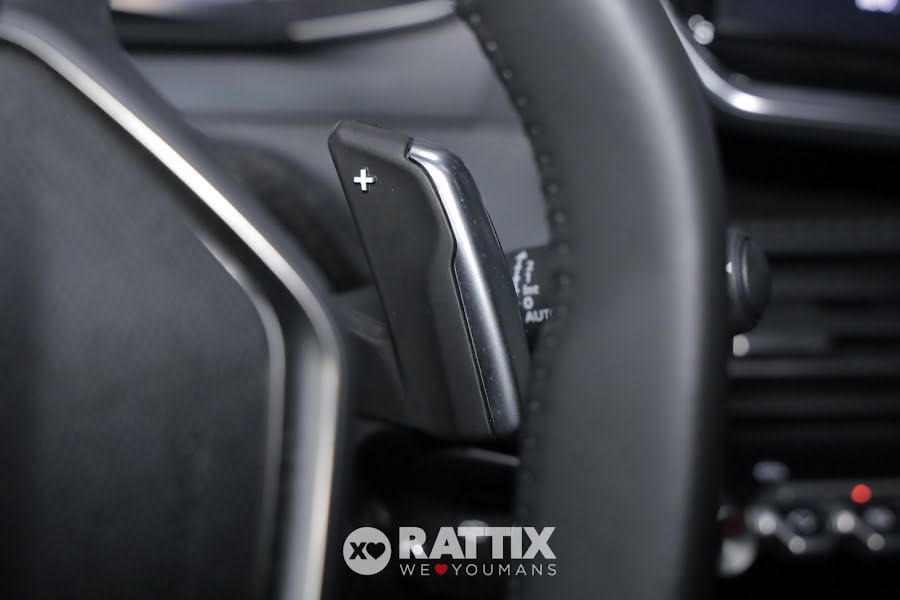 Peugeot 2008 1.2 puretech 130CV Allure eat8 Blu Obsession  Aziendale foto 15