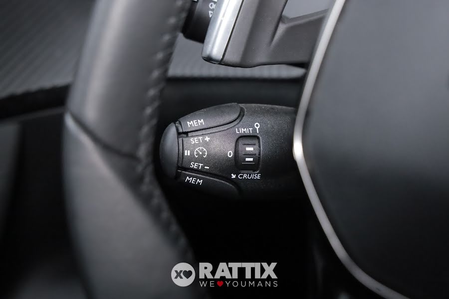 Peugeot 2008 1.2 puretech 130CV Allure eat8 Blu Obsession  Aziendale foto 16