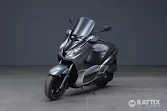 YAMAHA X-Max 250 Momo Design my10