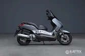 YAMAHA X-Max 250 Momo Design my10