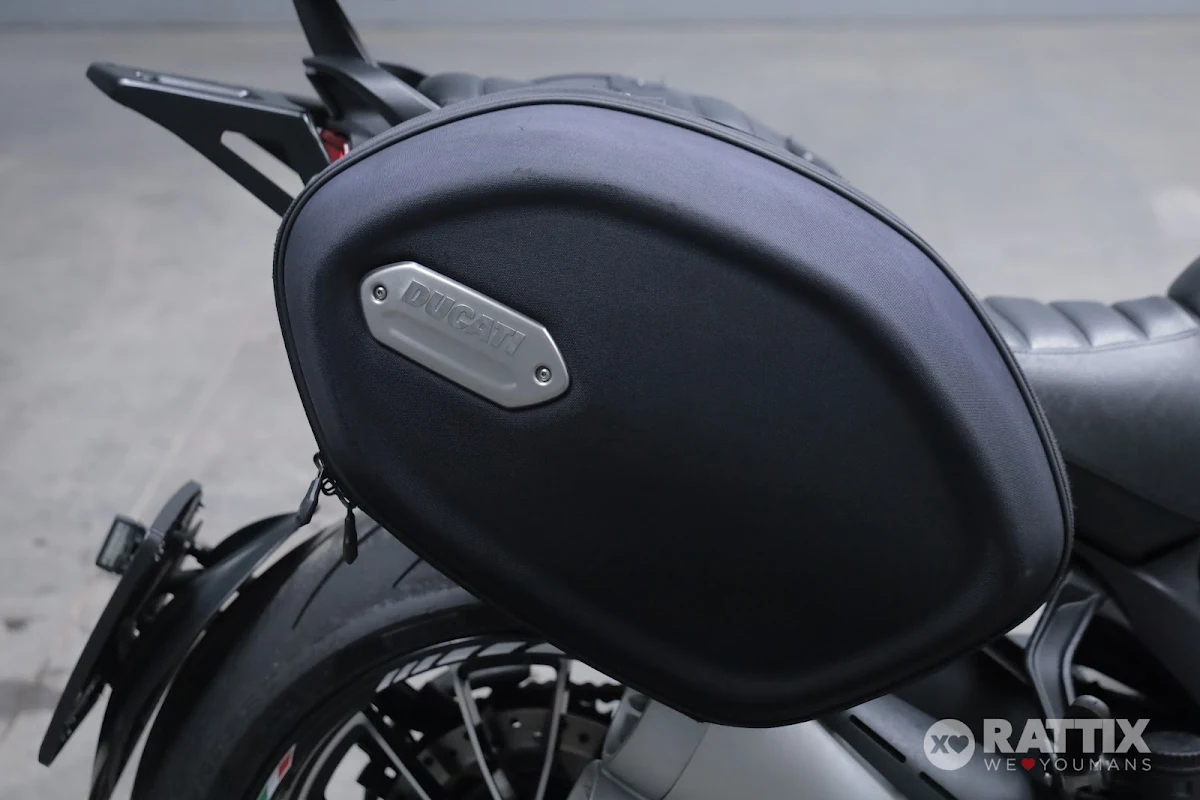 DUCATI Diavel 1199 Stripe Version