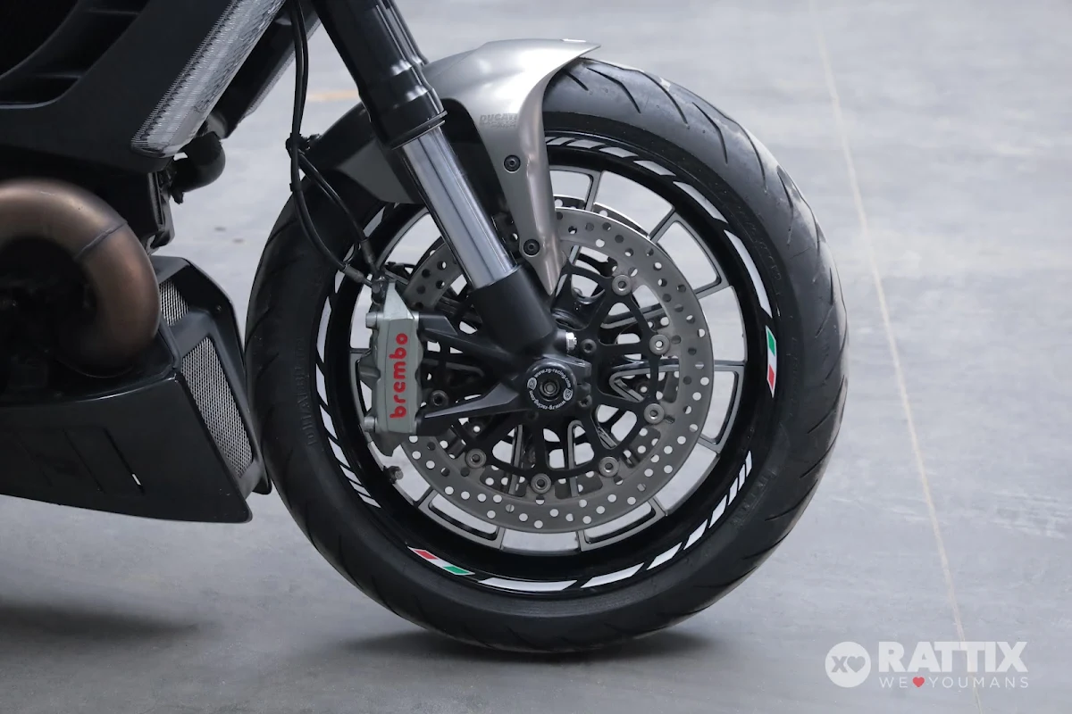 DUCATI Diavel 1199 Stripe Version
