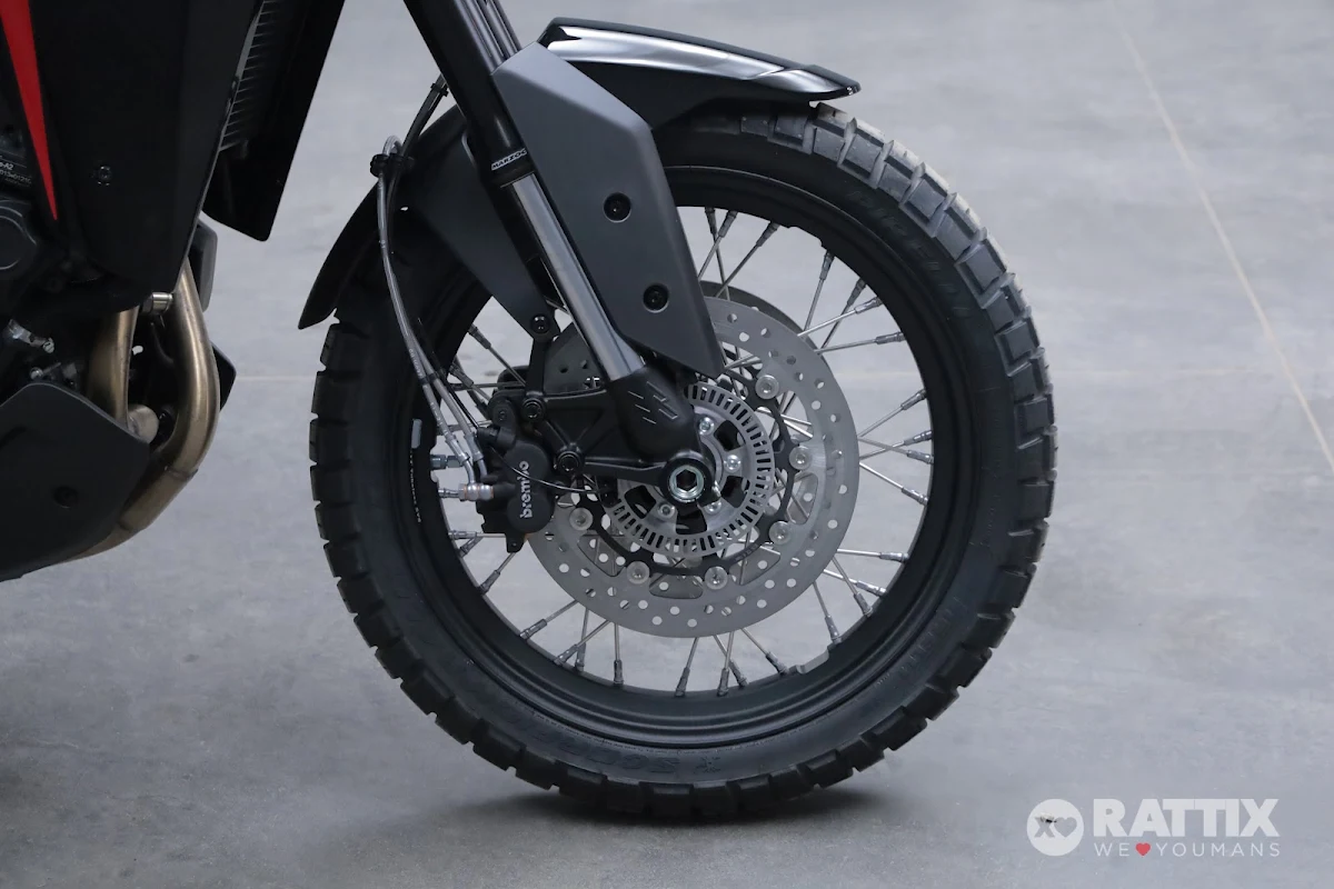 MOTO MORINI X Cape 650 cerchi a raggi Abs