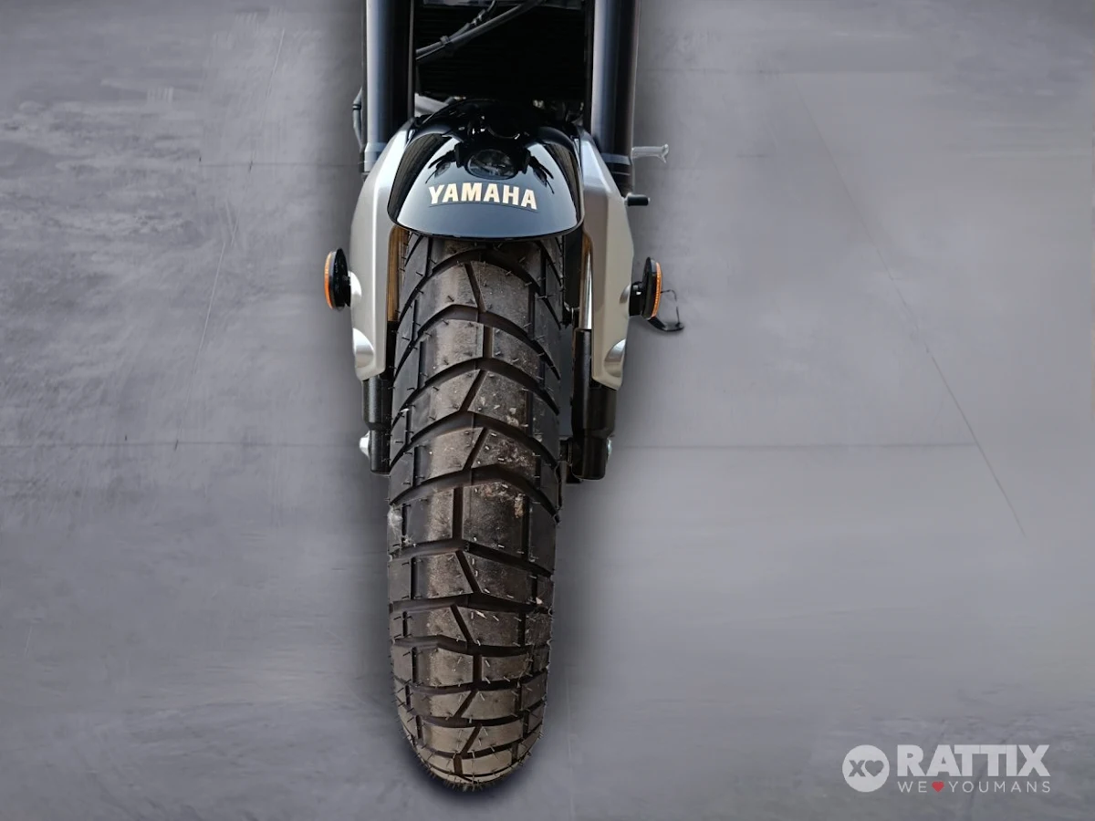 YAMAHA XSR 125 Legacy E5