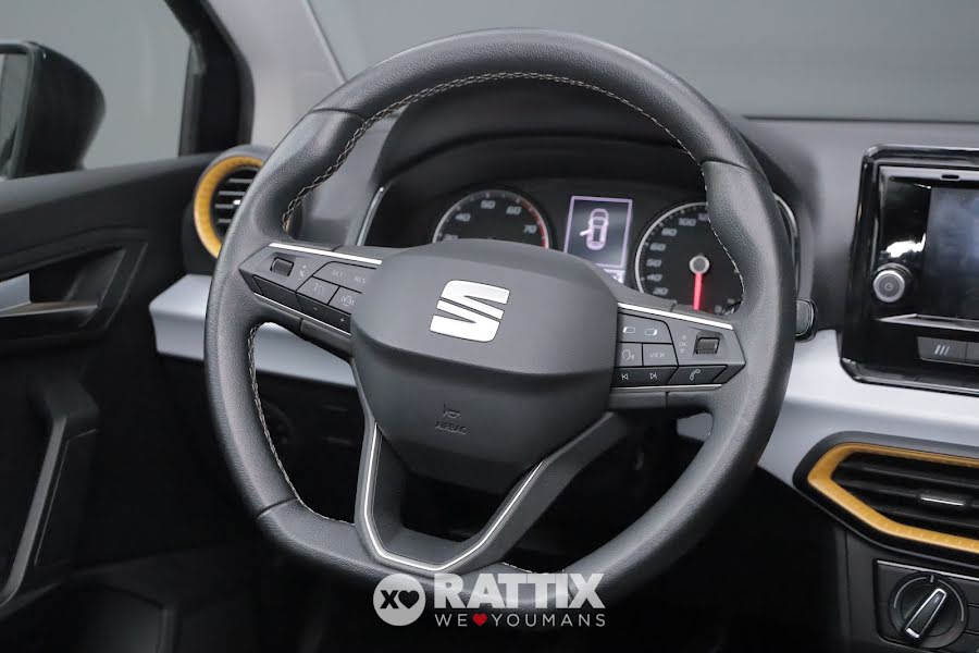 SEAT Arona 1.0 Ecotsi 95CV Style Blu Asfalto tetto nero  Usato foto 10