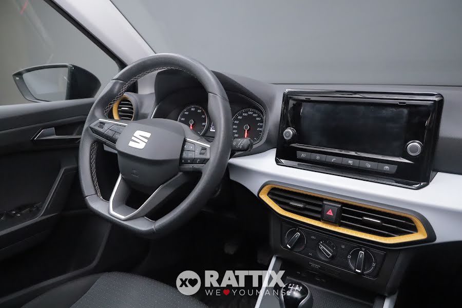 SEAT Arona 1.0 Ecotsi 95CV Style Blu Asfalto tetto nero  Usato foto 16