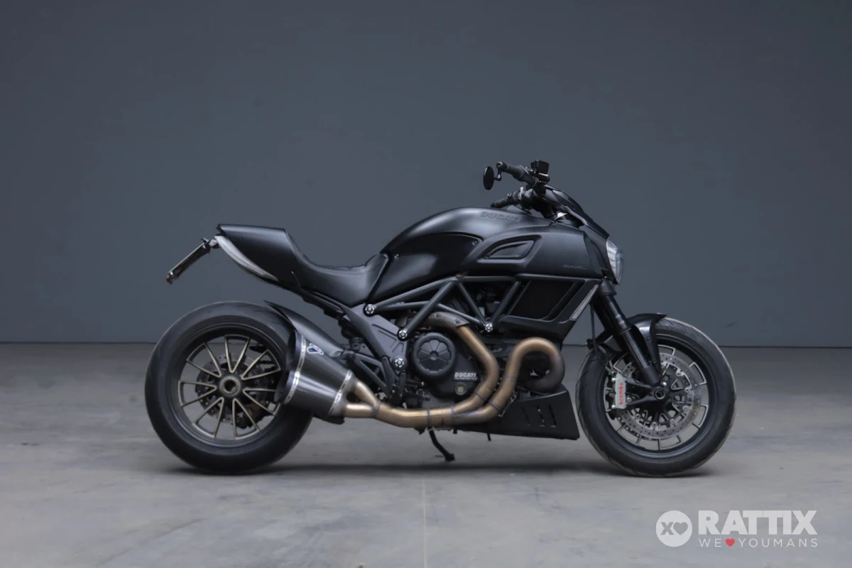 DUCATI Diavel 1199 Carbon White my15