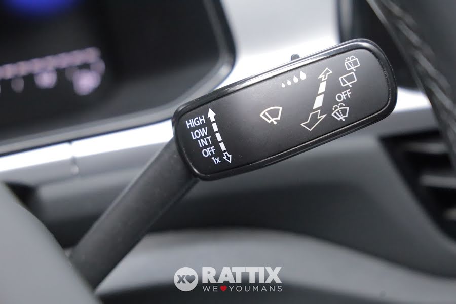 Volkswagen T-Roc 2.0 TDI 115CV Life Pyrit Silver  Aziendale foto 13