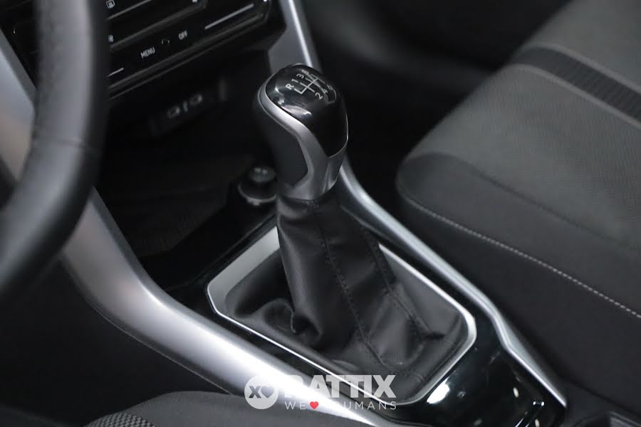 Volkswagen T-Roc 2.0 TDI 115CV Life Pyrit Silver  Aziendale foto 21