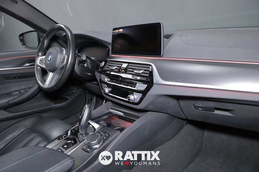 BMW 530 e Touring 2.0 PHEV Msport Auto Skyscraper metallic  Aziendale foto 21