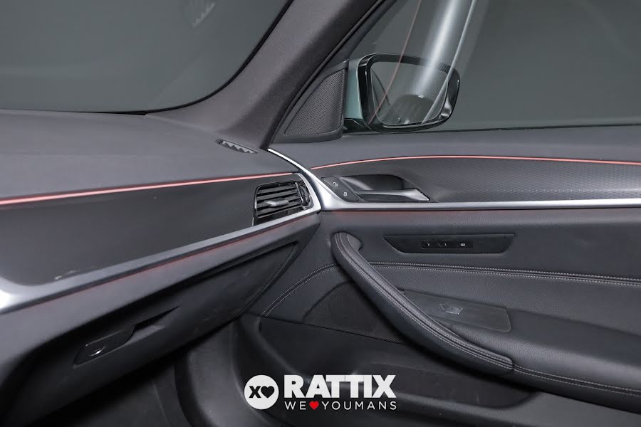 BMW 530 e Touring 2.0 PHEV Msport Auto Skyscraper metallic  Aziendale foto 41