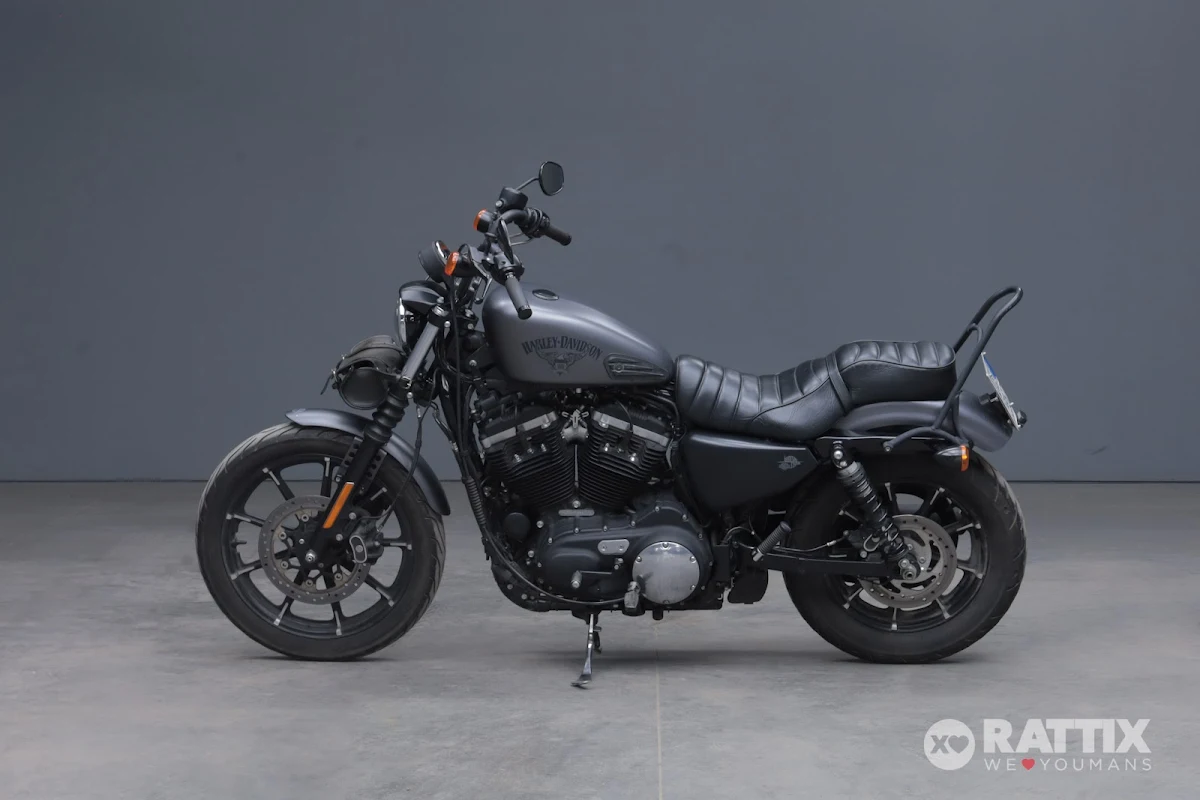 HARLEY DAVIDSON 883 Iron my17