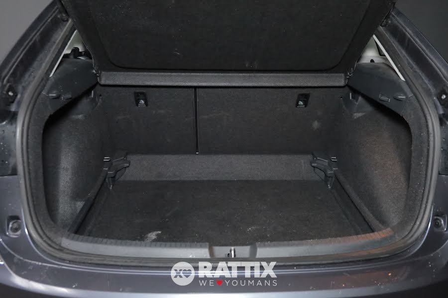 Volkswagen Taigo 1.0 TSI 115CV Life Smokey Grey  Aziendale foto 6