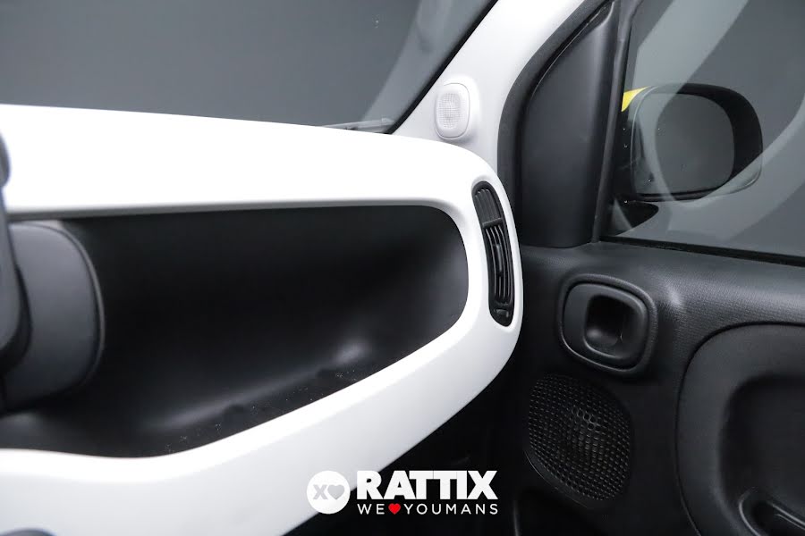 Fiat Panda Pandina 1.0 Firefly Hybrid 70CV Cross Nero Cinema Pastello  Aziendale foto 20