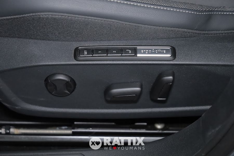 Volkswagen Golf 2.0 TDI 150CV Style DSG  Dolomite Silver Metallizzato  Aziendale foto 32