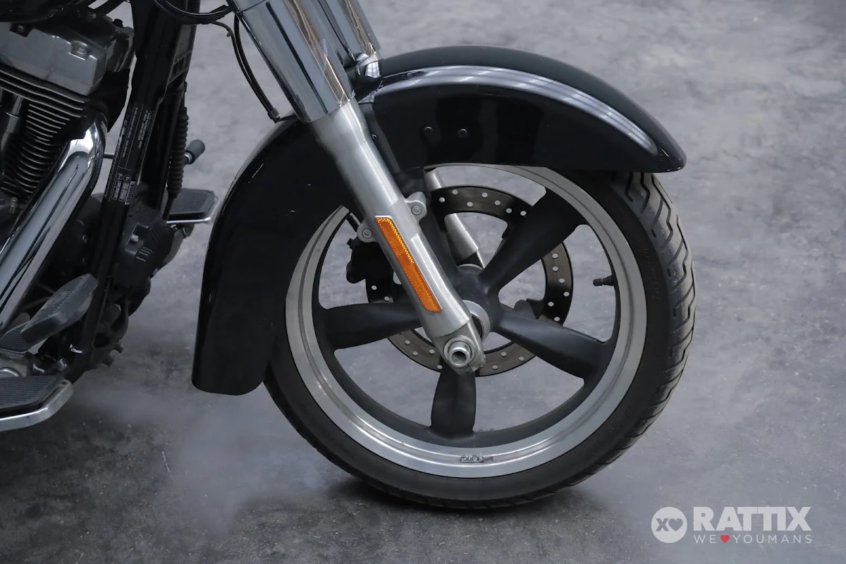 HARLEY DAVIDSON Dyna 1690 Switchback Switchback