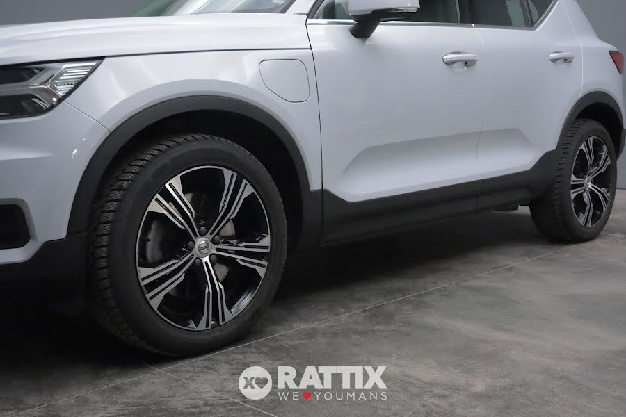 Volvo XC40 1.5 T5 PHEV Inscription Auto Silver Glacier  Aziendale foto 4
