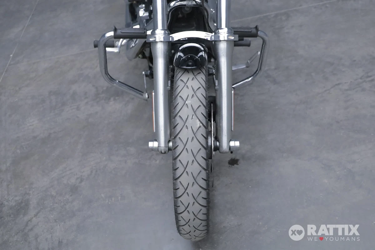 HARLEY DAVIDSON Dyna Super Glide 1584 Custom abs