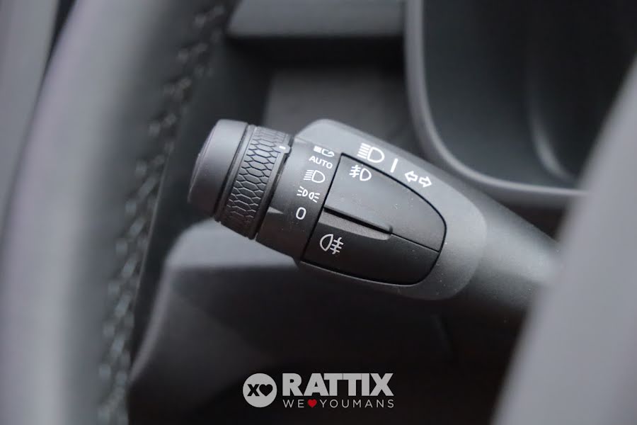 Volvo XC40 2.0 B3 MHEV 163CV Business Auto Denim Blue  Aziendale foto 13