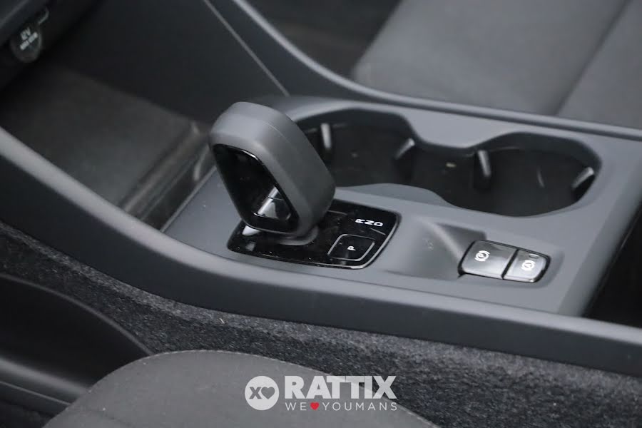 Volvo XC40 2.0 B3 MHEV 163CV Business Auto Denim Blue  Aziendale foto 22