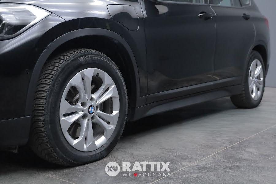 BMW X1 1.5 PHEV Business Advantage xDrive25e Auto Nero  Aziendale foto 4