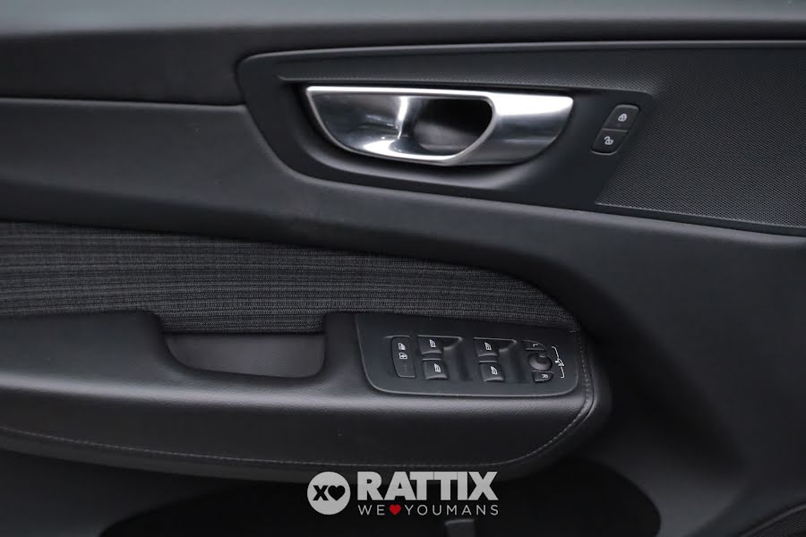 Volvo XC60 2.0 t6 recharge phev obc 3,7kW Core awd auto + tetto apribile Denim Blue  Aziendale foto 32