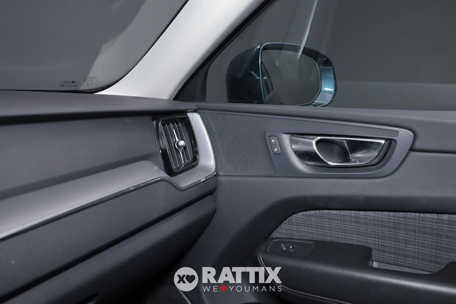 Volvo XC60 2.0 t6 recharge phev obc 3,7kW Core awd auto + tetto apribile Denim Blue  Aziendale foto 34