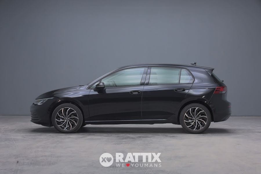 Volkswagen Golf 1.5 etsi evo 150CV Life dsg Nero  Usato foto 2