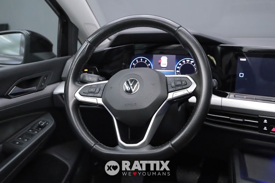 Volkswagen Golf 1.5 etsi evo 150CV Life dsg Nero  Usato foto 10