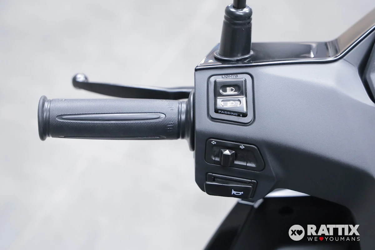 PEUGEOT Tweet 125 125i FL Top Case E5+