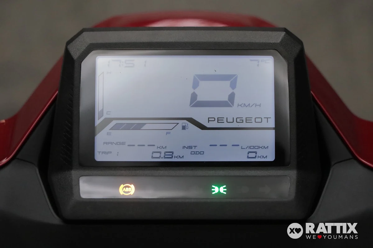 PEUGEOT Tweet 125 125i FL Top Case E5+