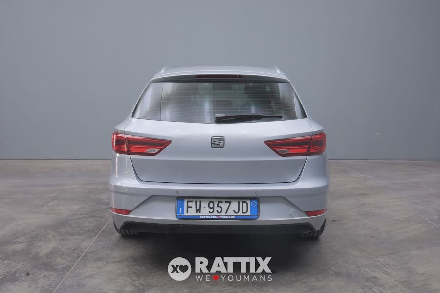 SEAT Leon ST 1.6 tdi 115CV Business dsg Argento  Usato foto 5