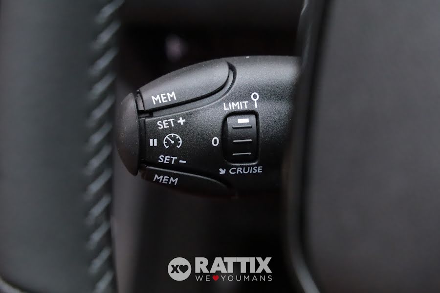 Peugeot 208 1.2 hybrid 110CV Style e-dcs 6 Grigio Artense  Km 0 foto 14