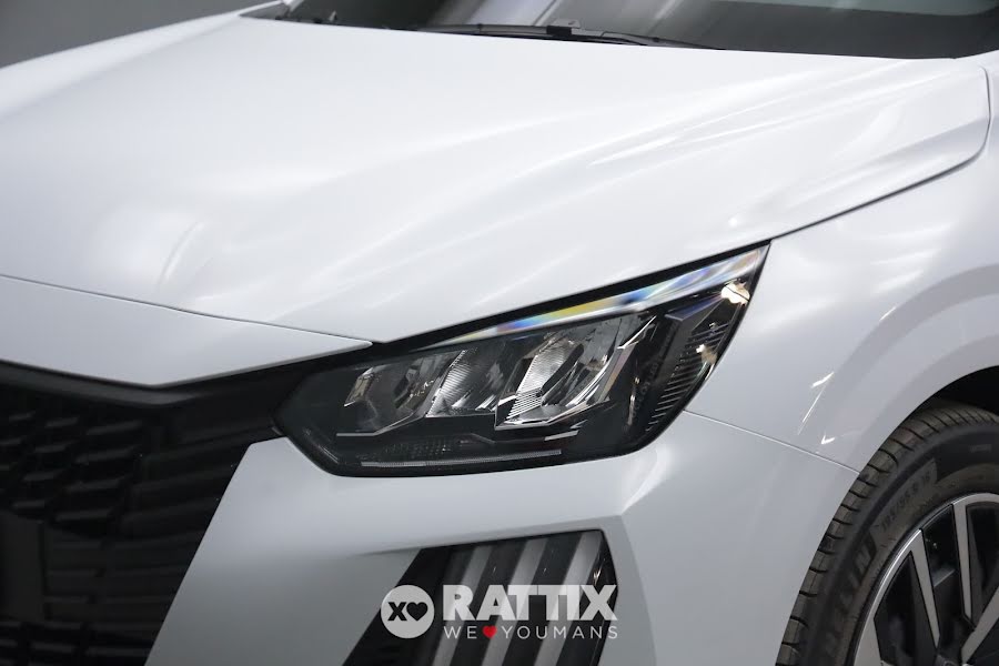 Peugeot 208 1.2 hybrid 110CV Style e-dcs 6 Bianco Okenite  Km 0 foto 3