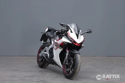 Foto ZONTES ZT 703 RR 