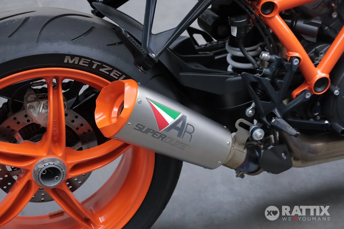 KTM 1290 Super Duke R my23