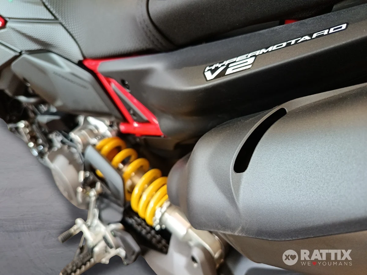 DUCATI Hypermotard V2 890