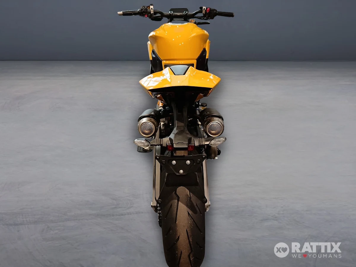 DUCATI Streetfighter V2 Red